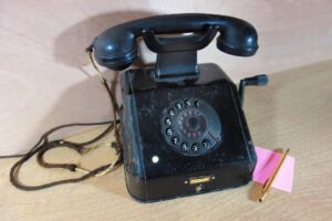 ilustracni-telefon